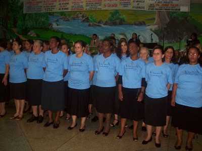 camisas de coral de igreja