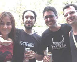 VZ produz camisetas promocionais para banda “Bertola e os Noctívagos”