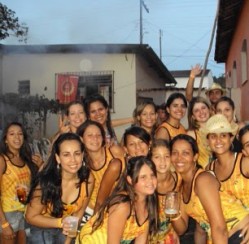 Em Santana dos Montes tem Tomando Golu’s e VZ